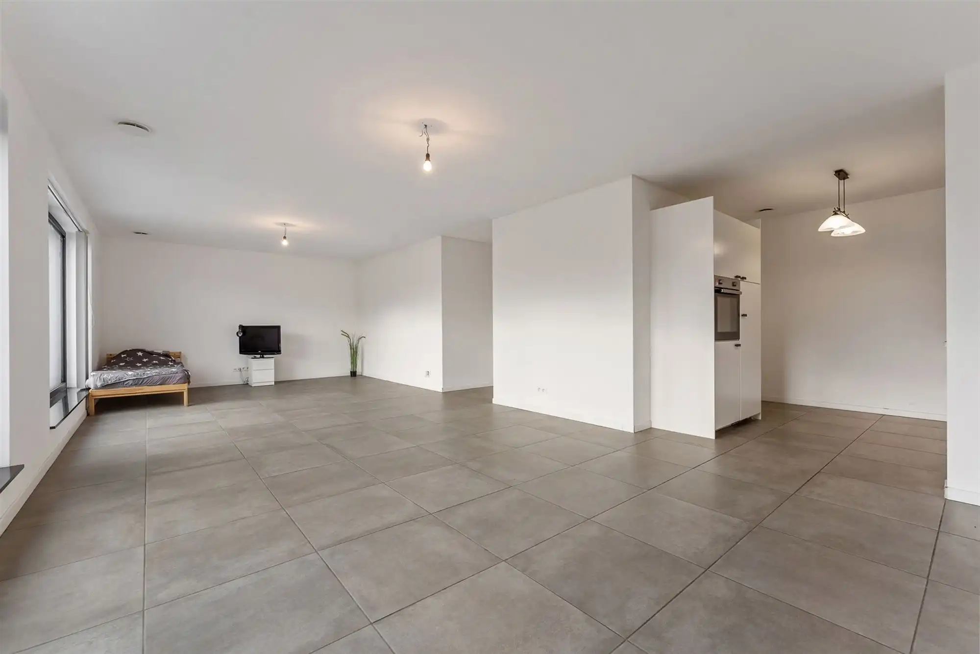 RUIM RECENT APPARTEMENT (2023) MET 2 SLAAPKAMERS TE KORSPEL foto 11