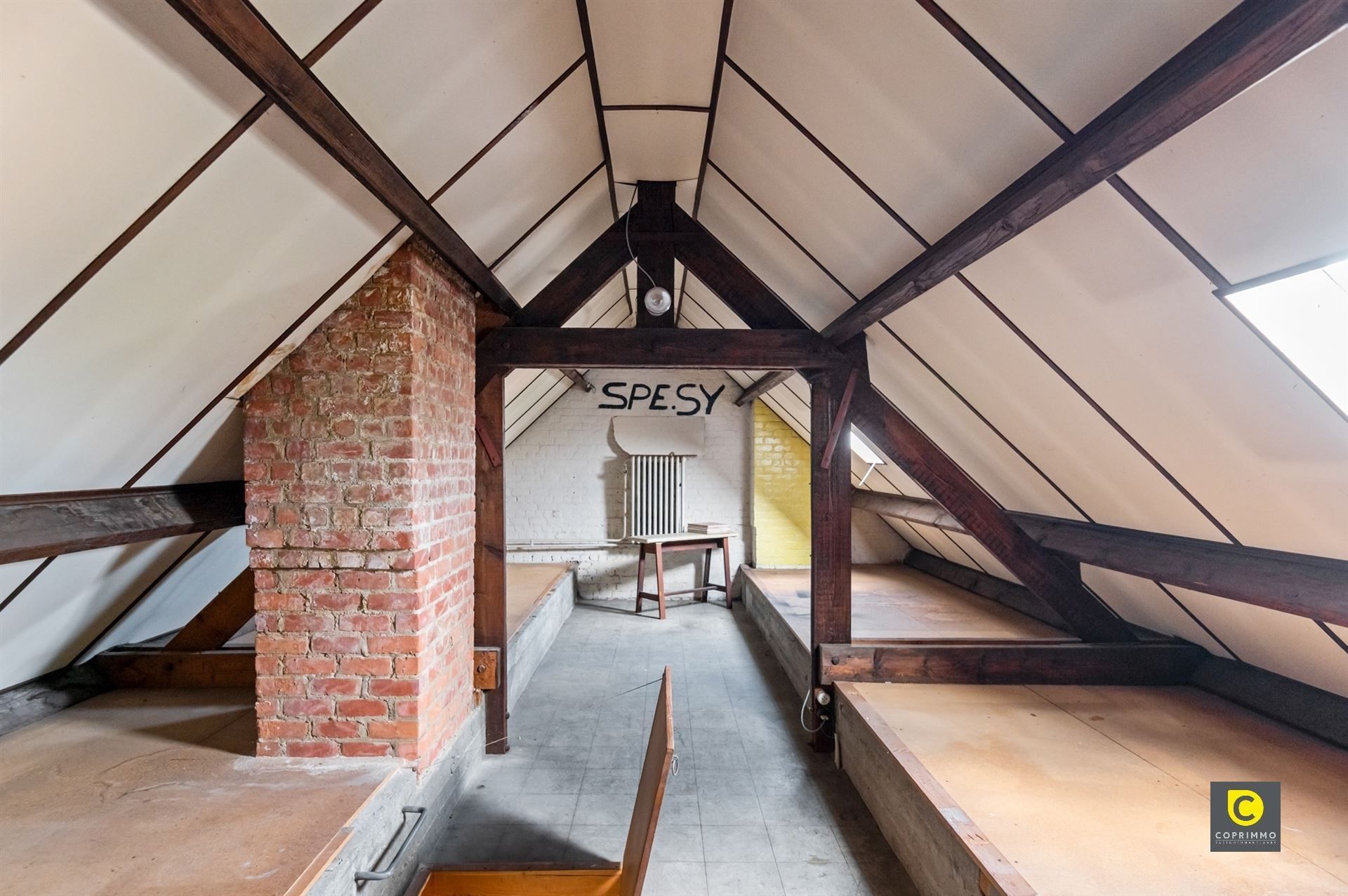 Ruime karakterwoning met tuin in Mortsel foto 22