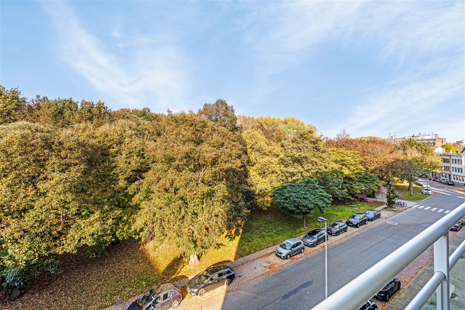 Appartement met veel lichtinval inclusief ondergrondse autostaanplaats foto 7