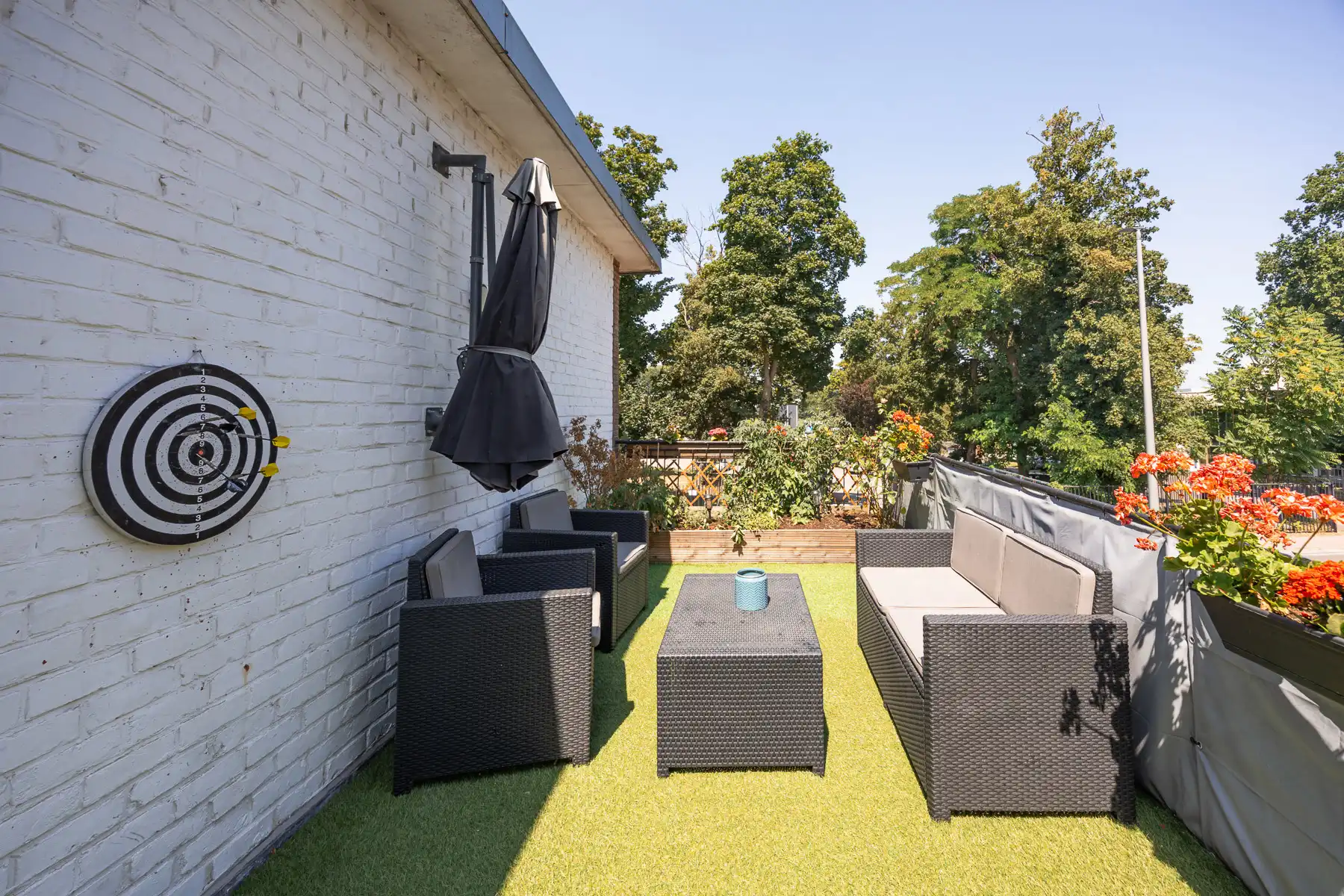 Gerenoveerd en energiezuinig duplex-appartement met parkings foto 26