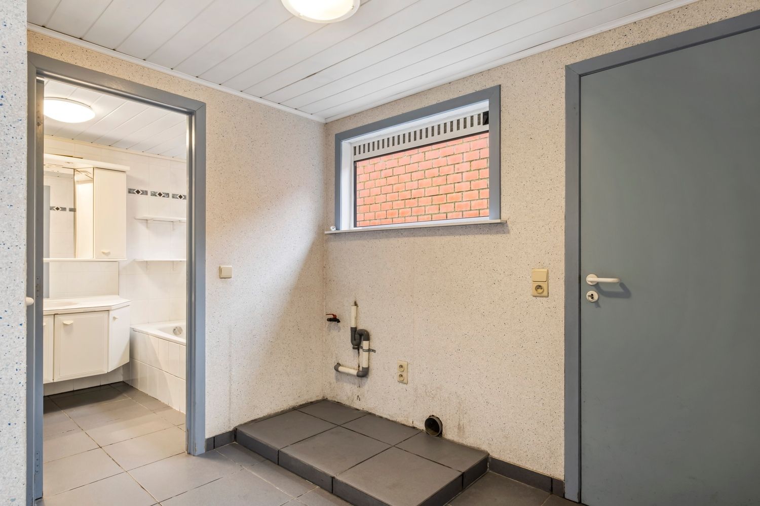 Renovatieproject: 3 slaapkamer gezinswoning met tuin in het centrum van Eeklo foto 14