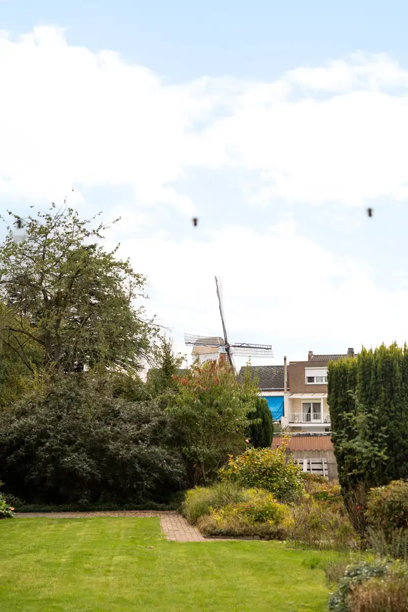 Lichtrijke, gelijkvloerse woning op ruim perceel foto 33