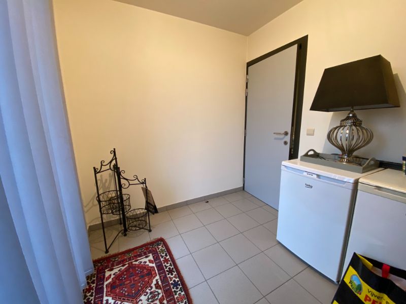TOPLOCATIE project handelsgelijkvloers + 5 autostnpl + appartement + studio centrum Geel foto 27