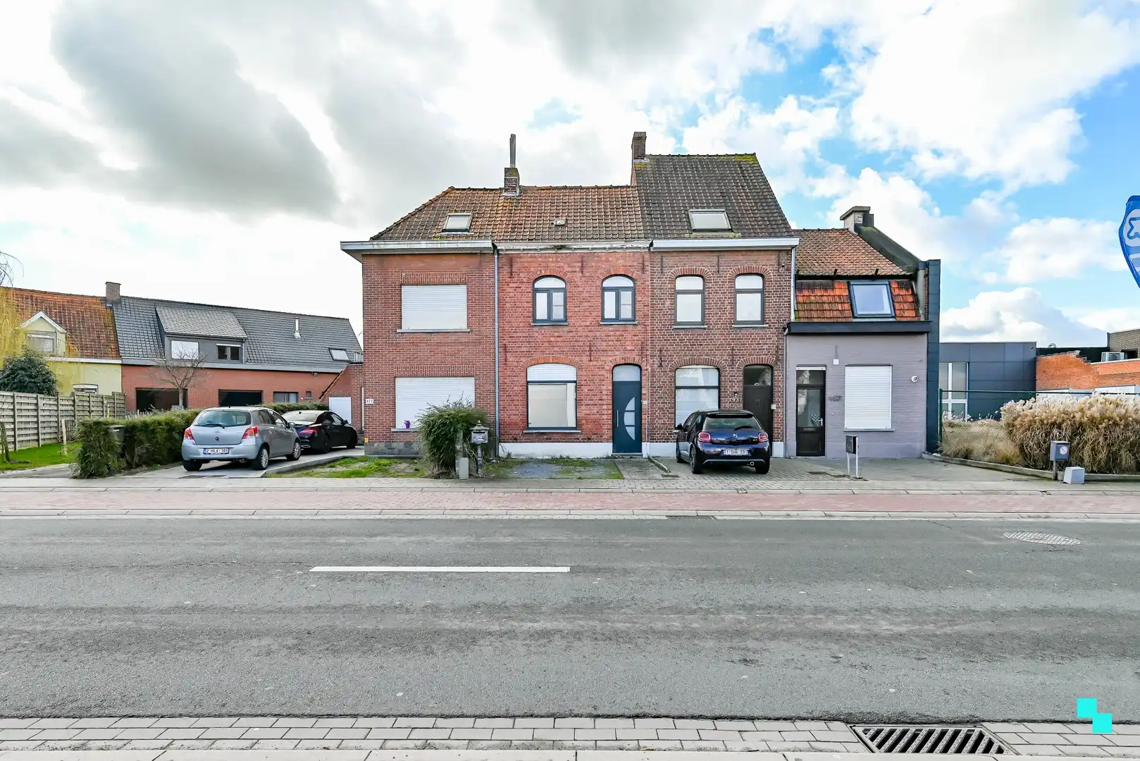 Verder op te frissen woning nabij centrum Izegem foto 25