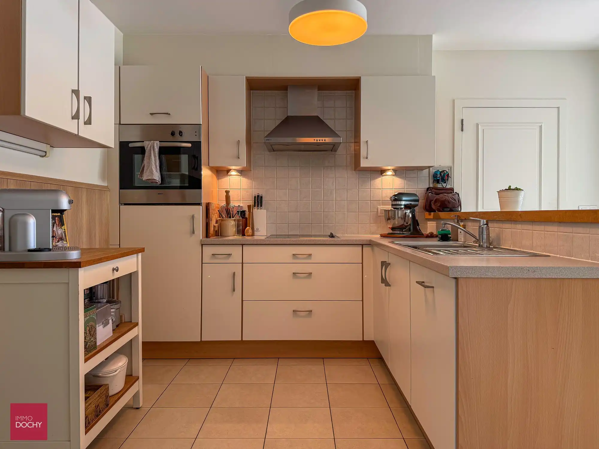 Heel verzorgd gelijkvloers appartement met tuintje en garage | Rijksweg foto 2