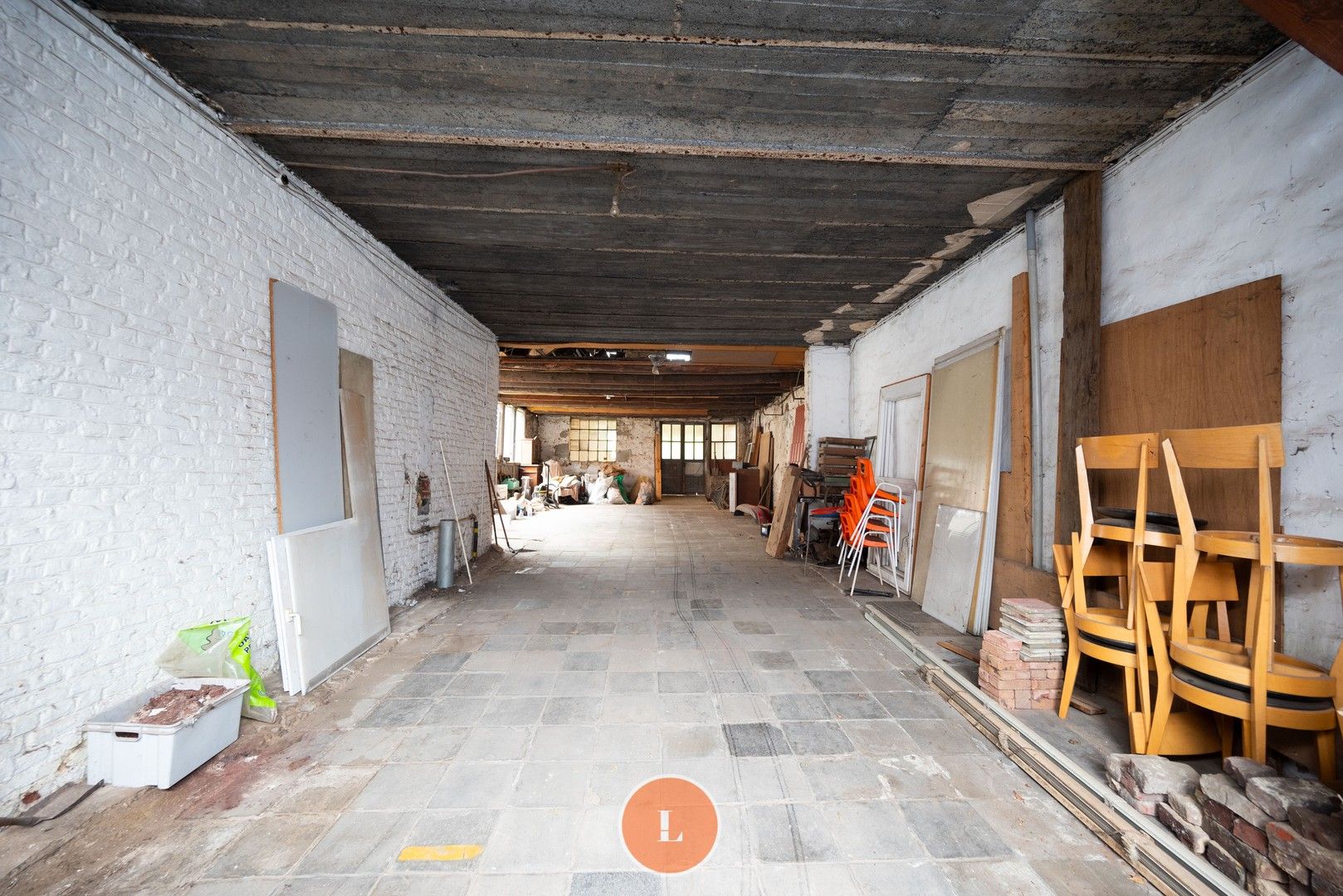 Te Koop: Ruime Woning in Centrum Menen - Perfect voor Renovatie of Projectgrond foto 10