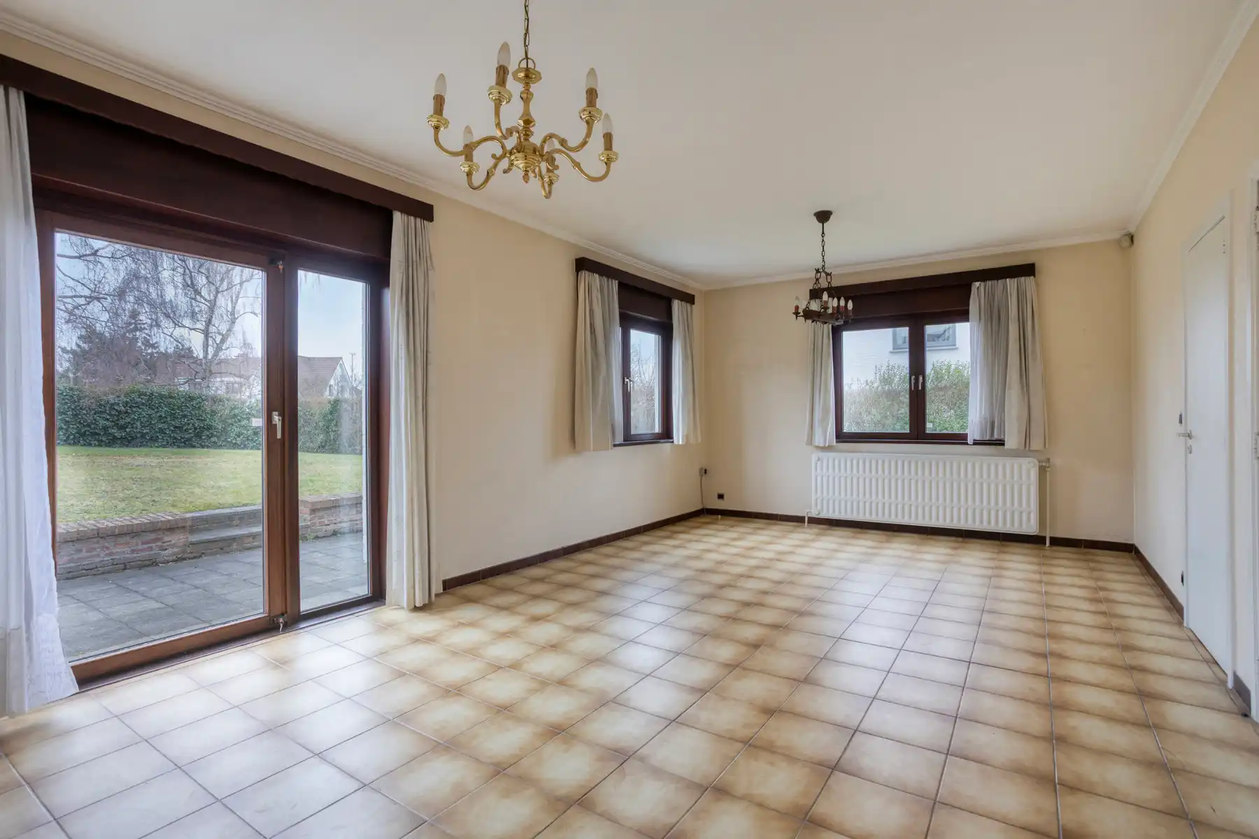 Prachtig gelegen woning met 3 slaapkamers, tuin en garage foto 6