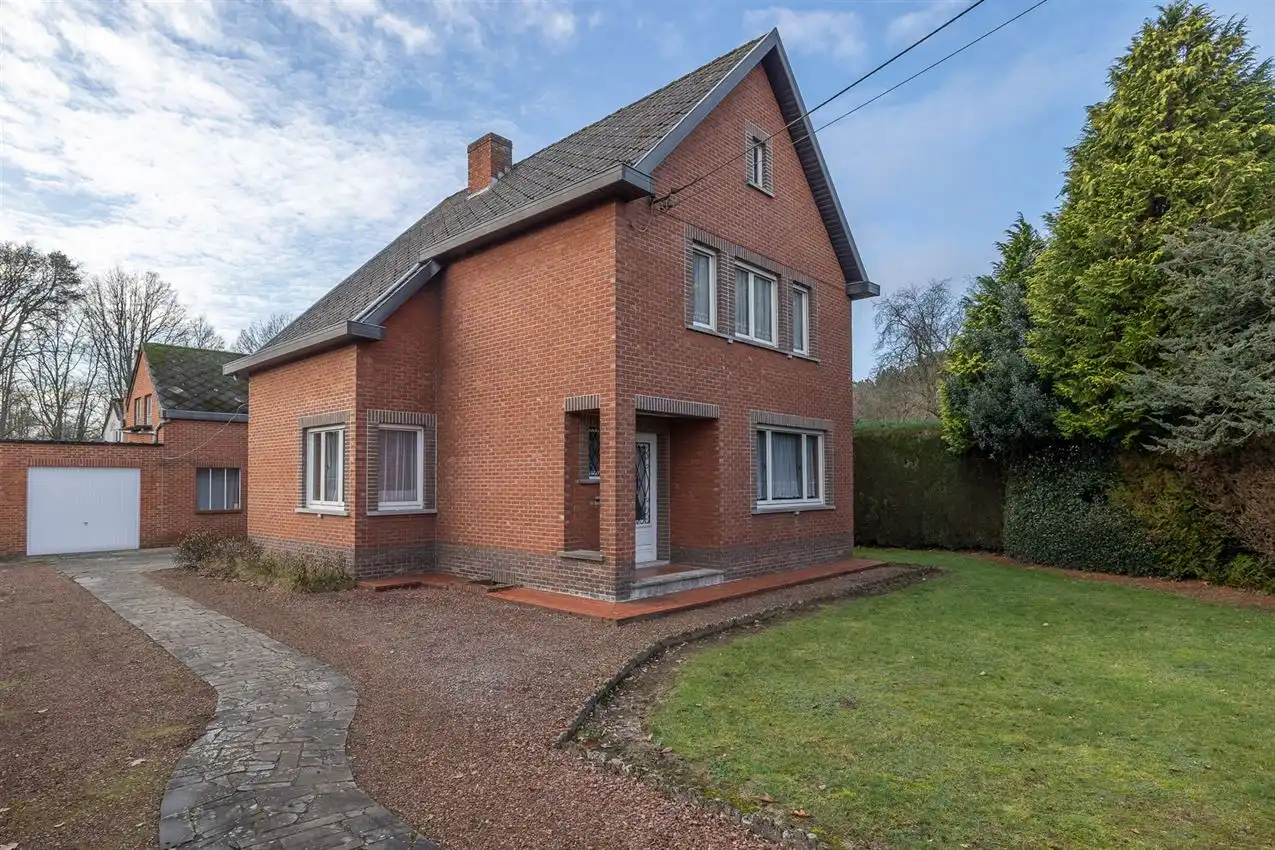 Vrijstaande woning met 3slk in verkeersluwe straat foto 17