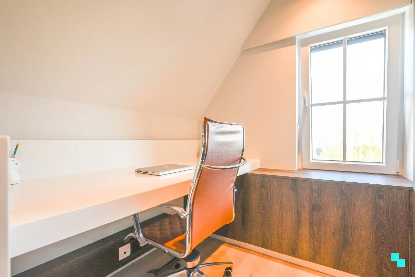 Gerenoveerde, veelzijdige woning in Anzegem foto 11