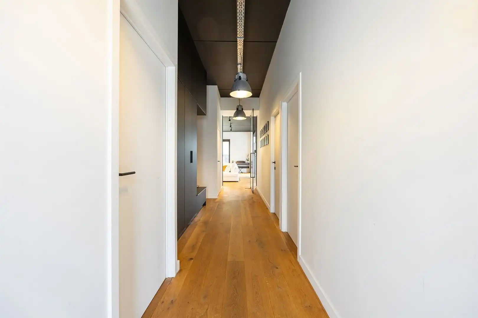Ruime Loft met 3 kamers en tuintje foto 5