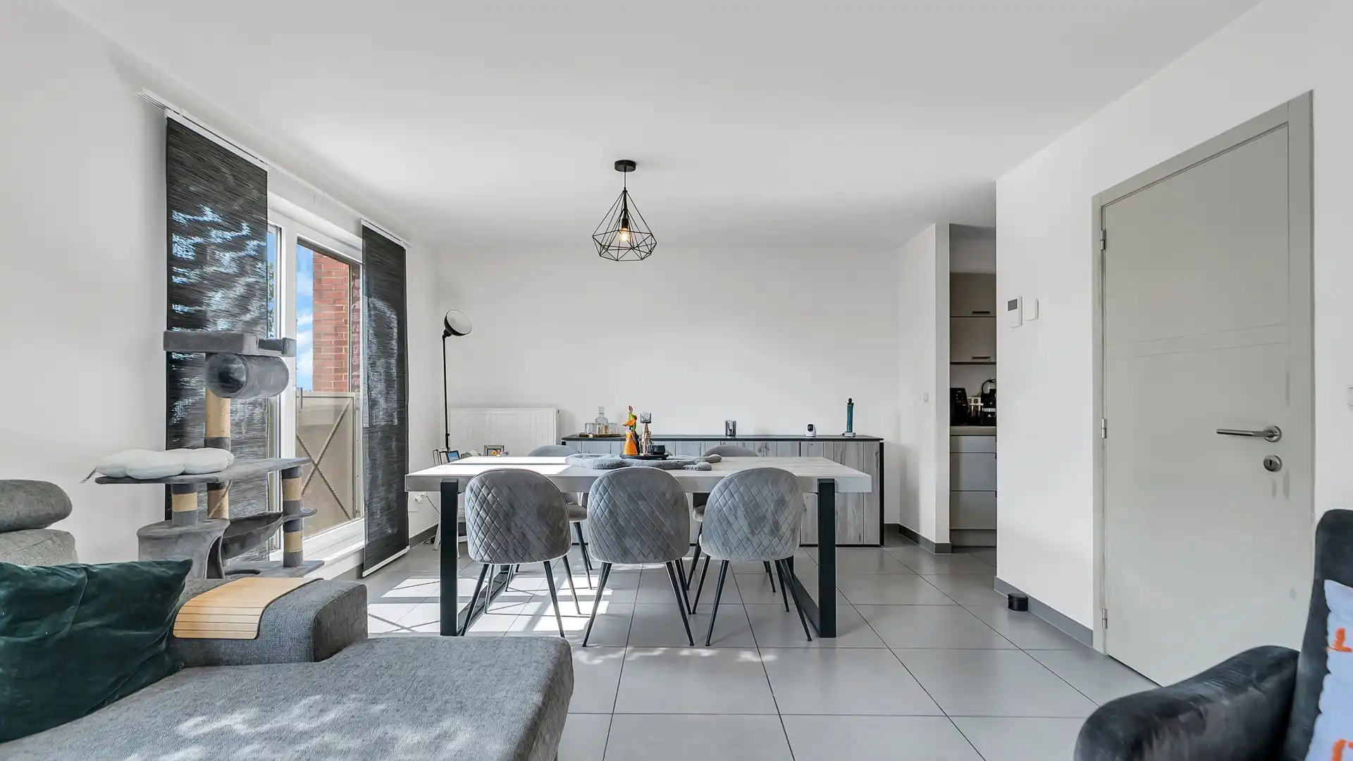 Modern en energiezuinig appartement met 2 slaapkamers te Maasmechelen foto 4