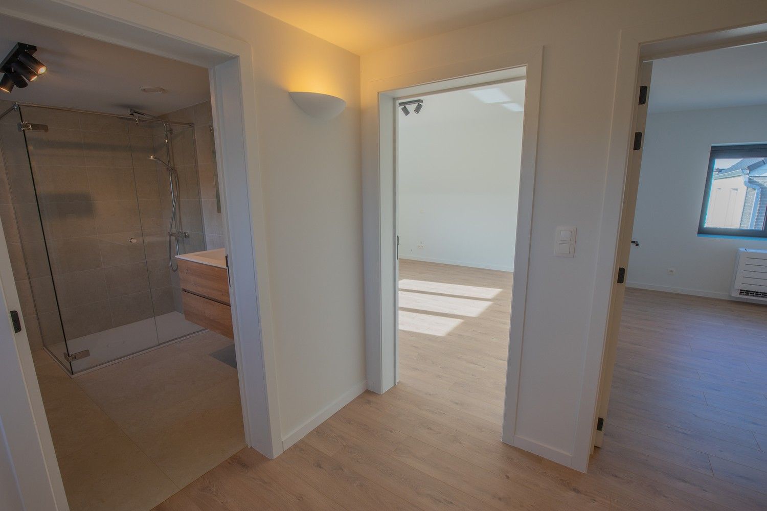 Exclusieve vernieuwbouwvilla met 5 slaapkamers en ruime tuin in Ramsel foto 15