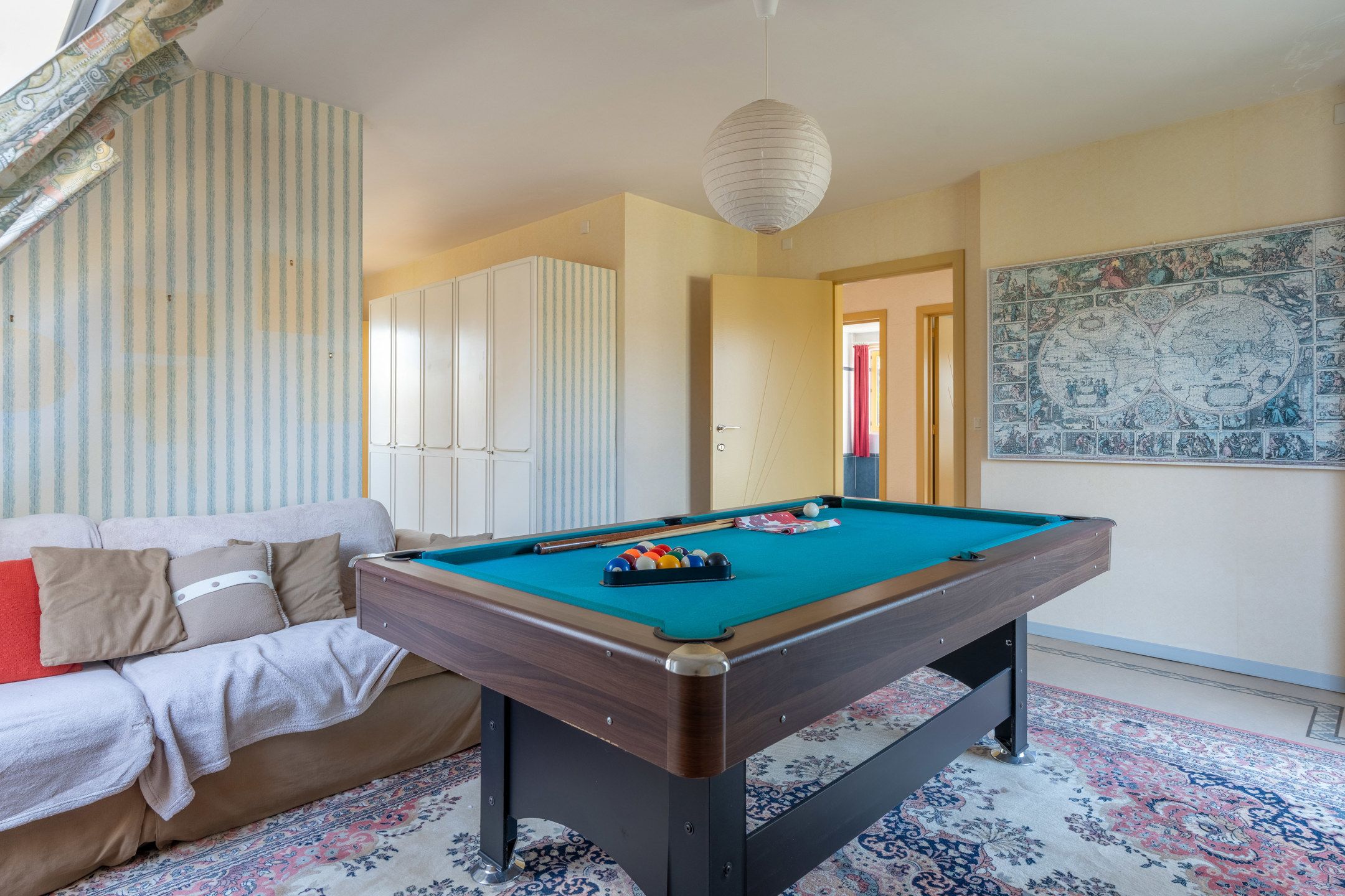 Goed onderhouden villa met 5 slpk's op perceel van 1.060m². foto 32