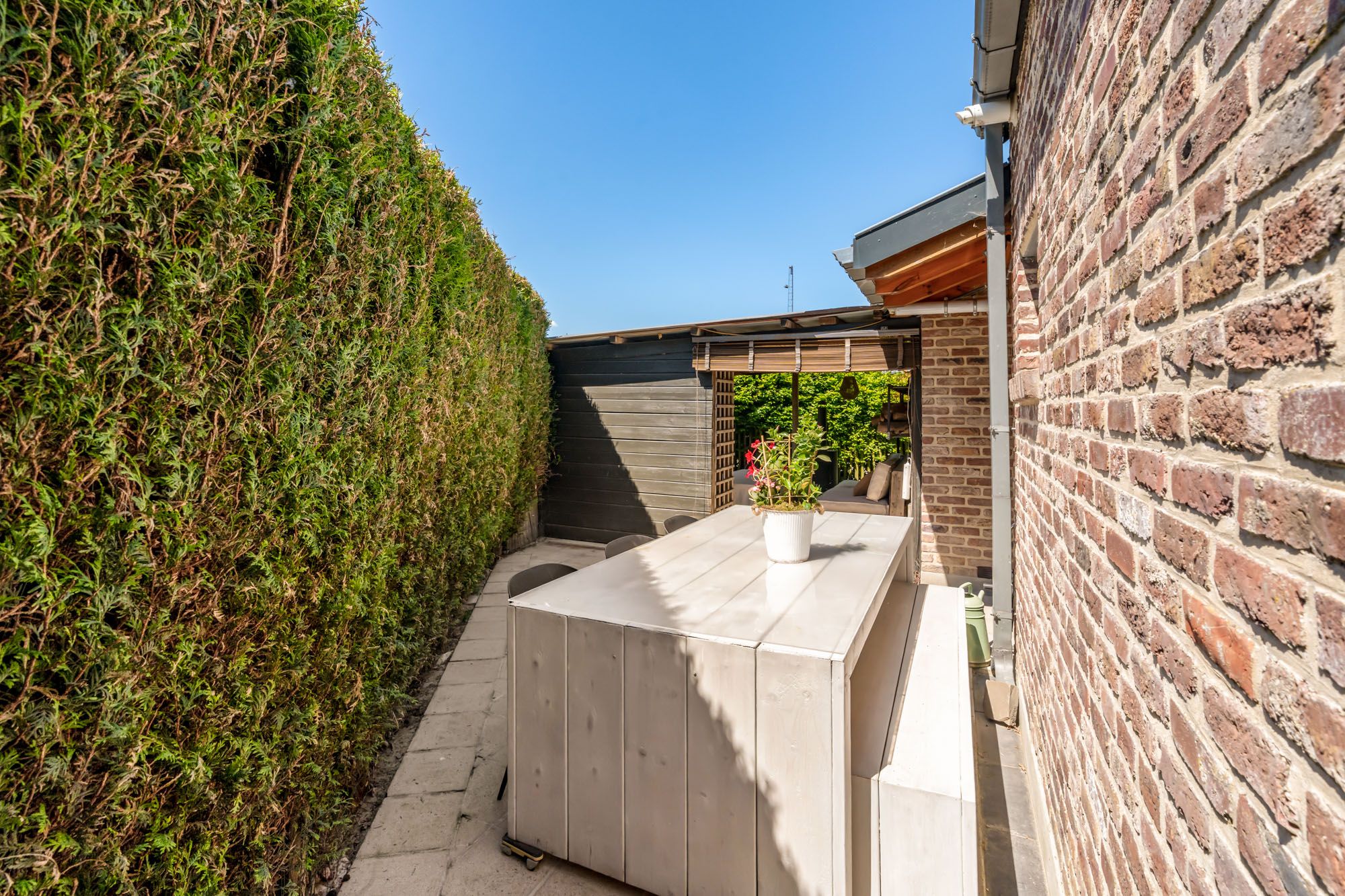 Compleet gerenoveerde en instapklare woning te Kortessem! foto 18