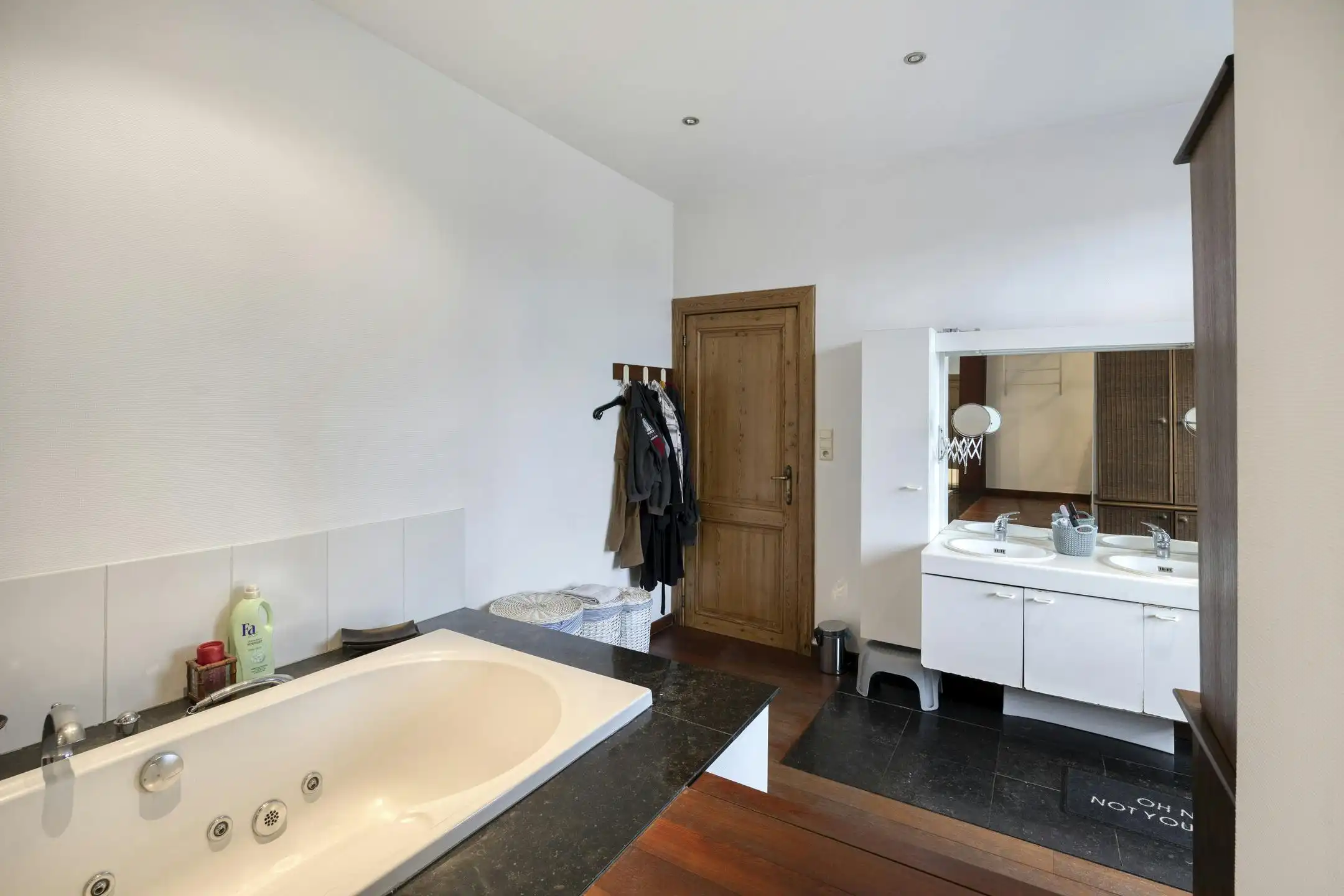 Charmante herenwoning met garage en tuin in het hartje van Ternat foto 19