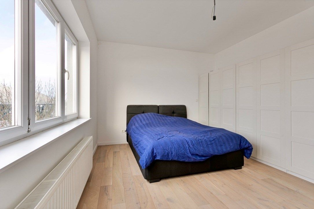 Gerenoveerd penthouse app. 3 slpk. met terras en kelder foto 8