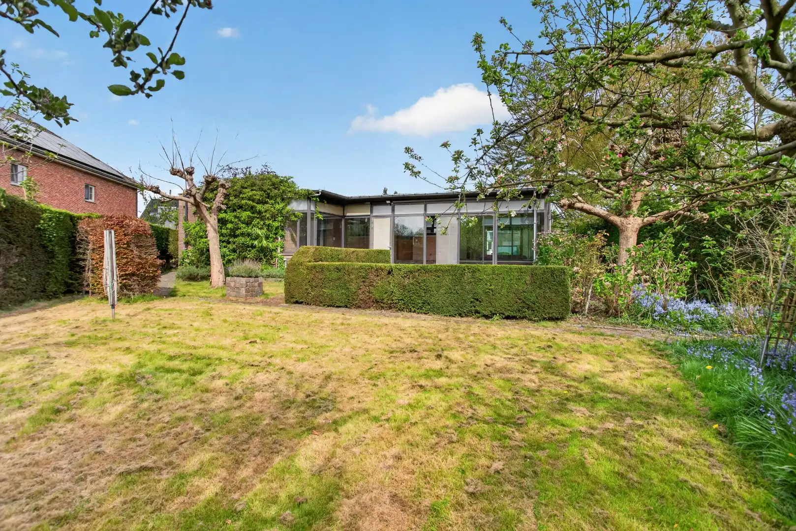 Ruime gelijkvloerse woning met veel potentieel op rustige ligging in Mol foto 42