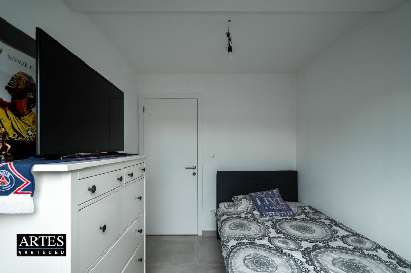 Recent appartement met 3 slaapkamers en ruim terras foto 18