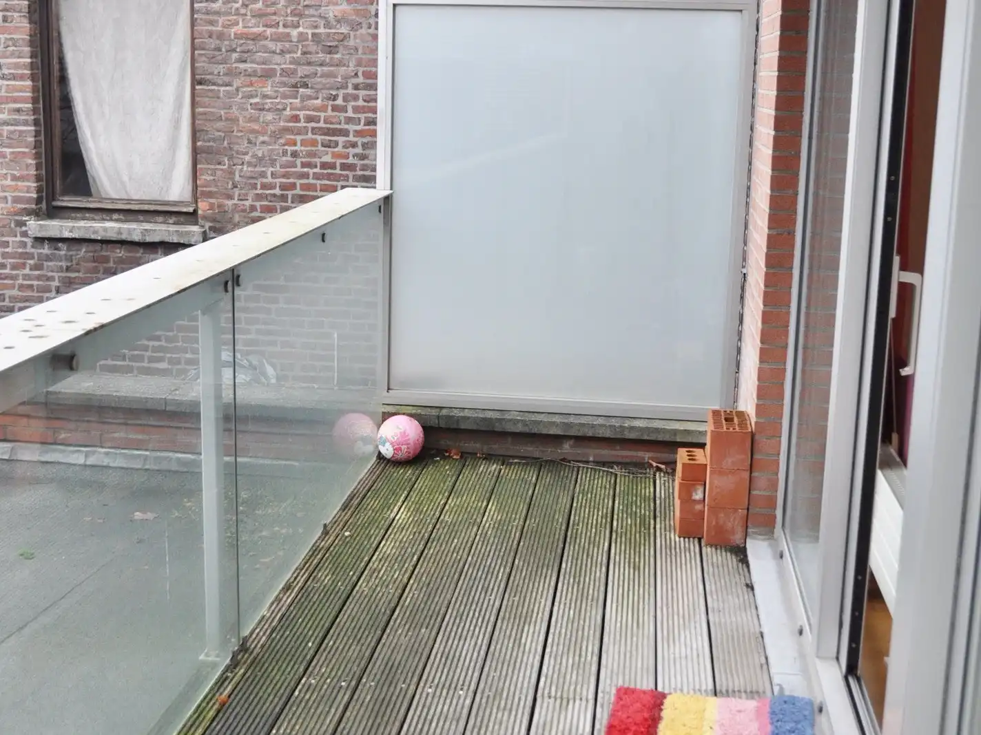 Appartement met twee slaapkamers - prachtig zicht op de Grote Markt. foto 7