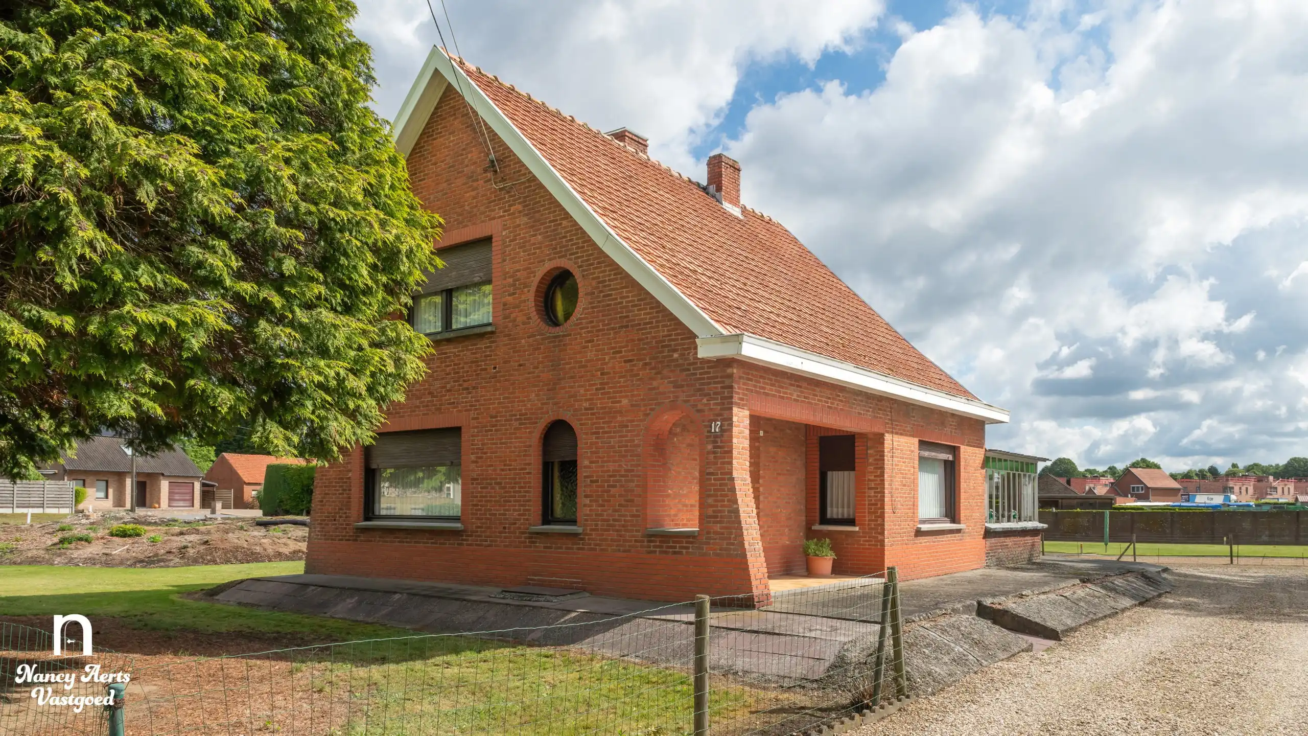 Hoofdfoto van de publicatie: Charmante te renoveren woning op een rustige locatie