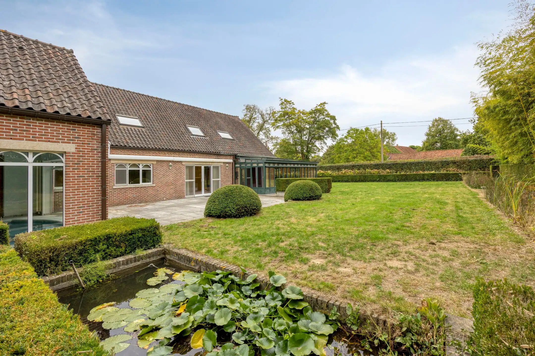 Klassevolle villa: wonen in een oase van ruimte en rust foto 27
