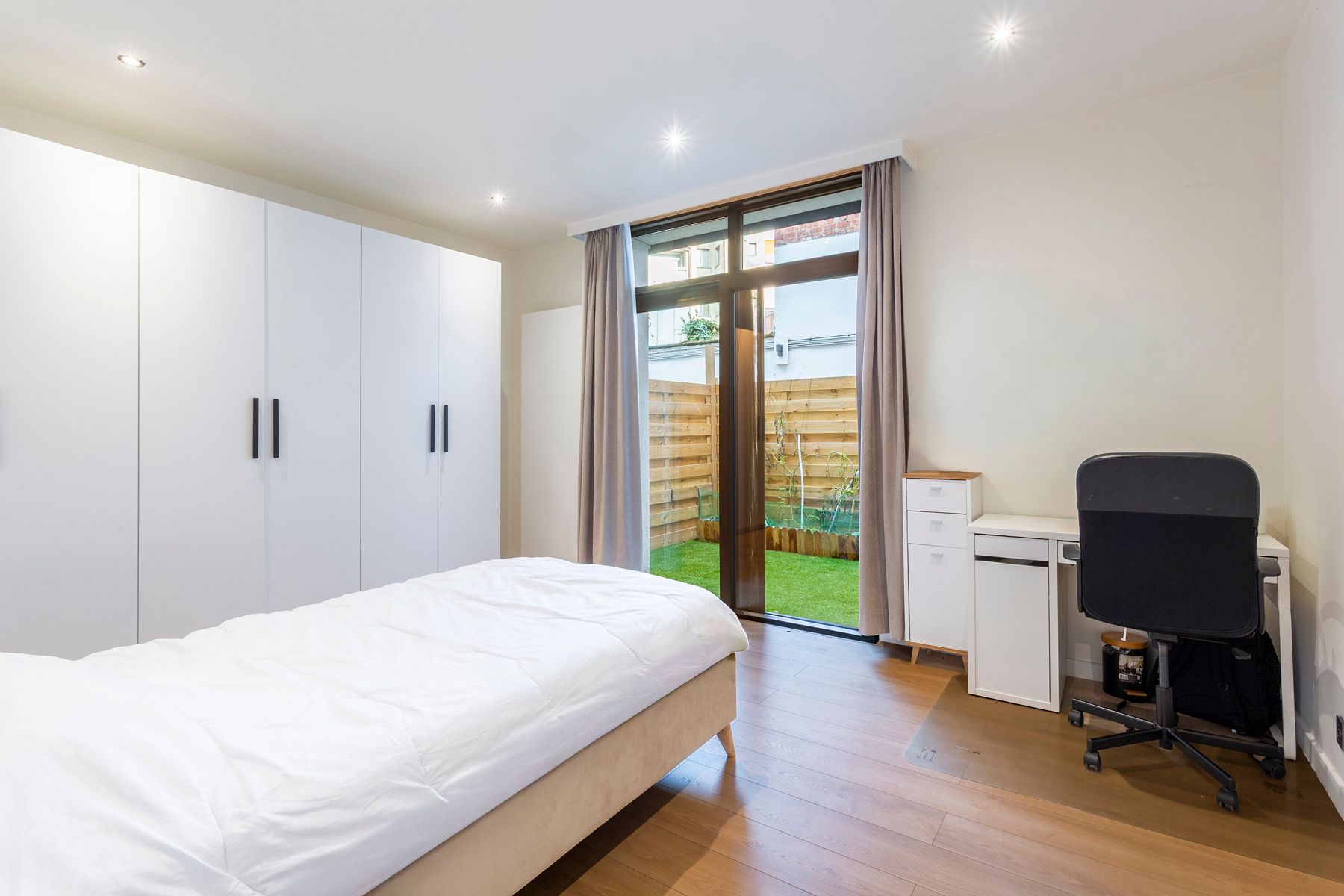 Gerenoveerd ruim gelijkvloers appartement in hartje 't Zuid foto 7