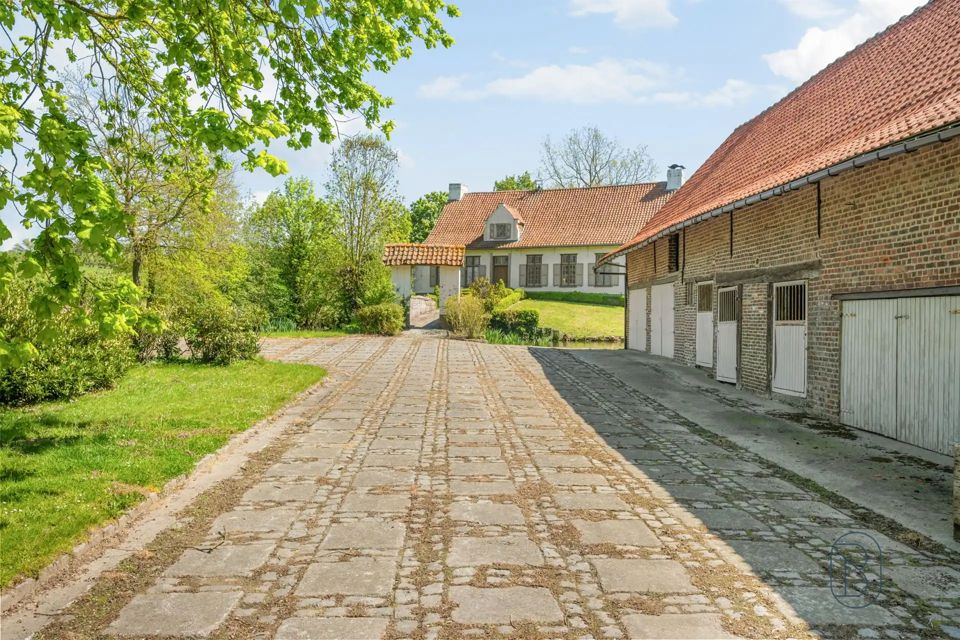 Unieke eigendom op 18 hectare te Kwaremont foto 16