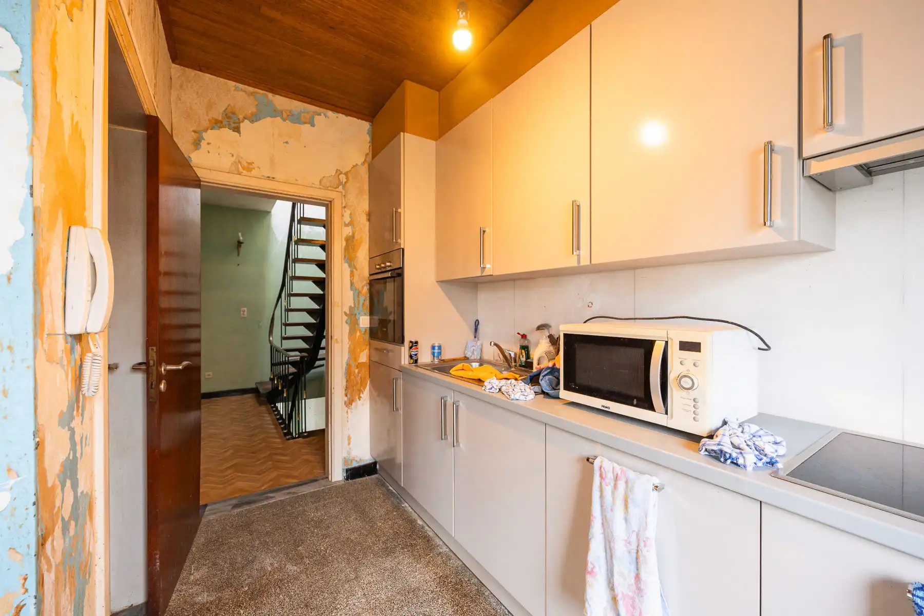 Ruime renovatie bel-etage woning met tuin en garage  foto 12