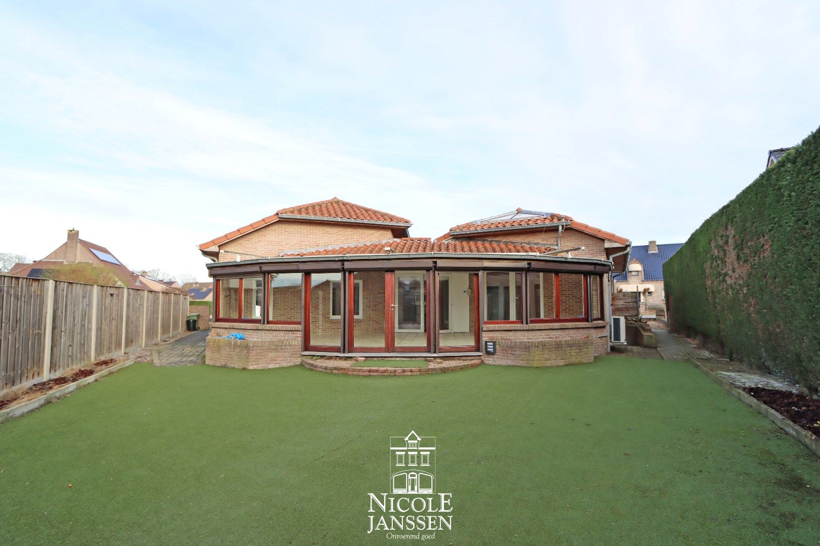 Ruime vrijstaande gezinswoning met 3 slaapkamers, tuintje en garage foto 19