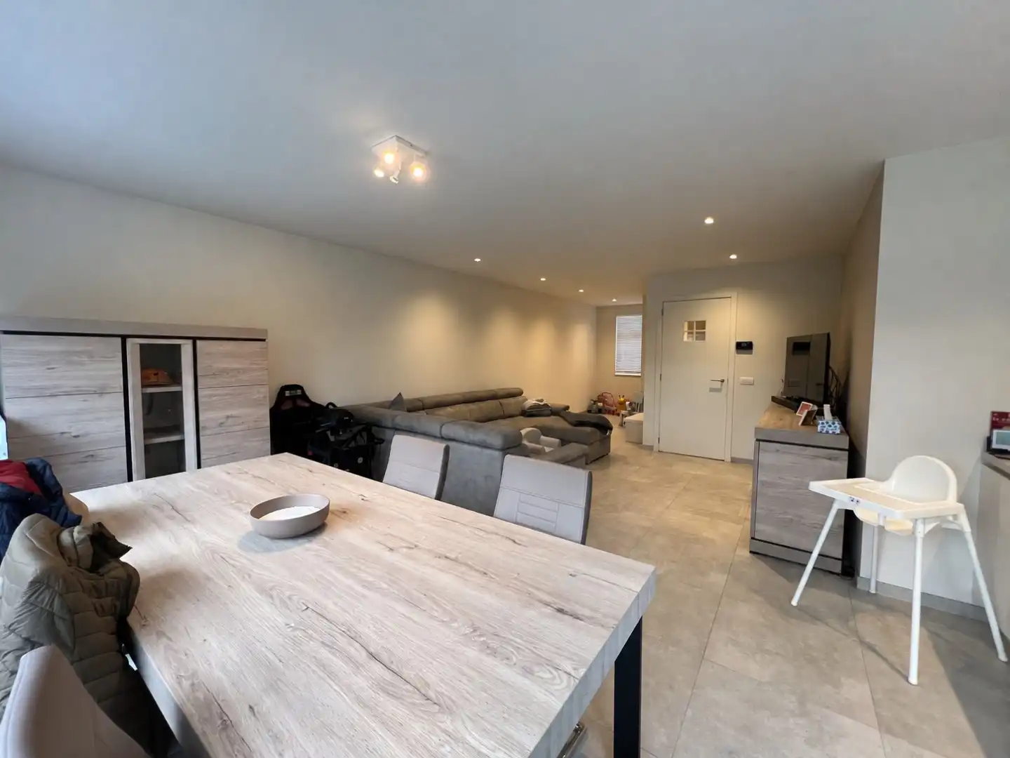 Gezellige nieuwbouwwoning met zonnige tuin en garage foto 3