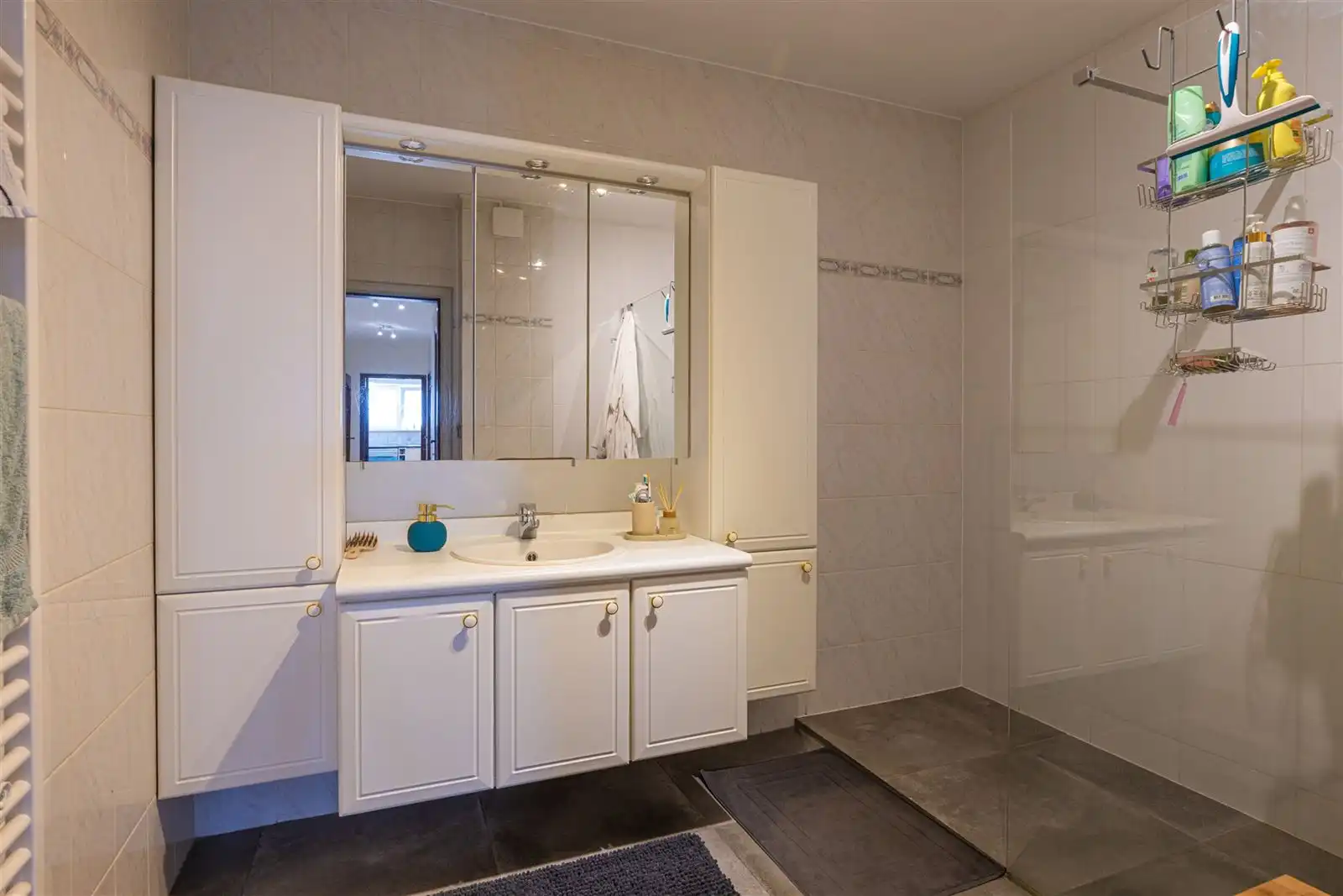 2 slaapkamer appartement met staanplaats en kelder foto 9