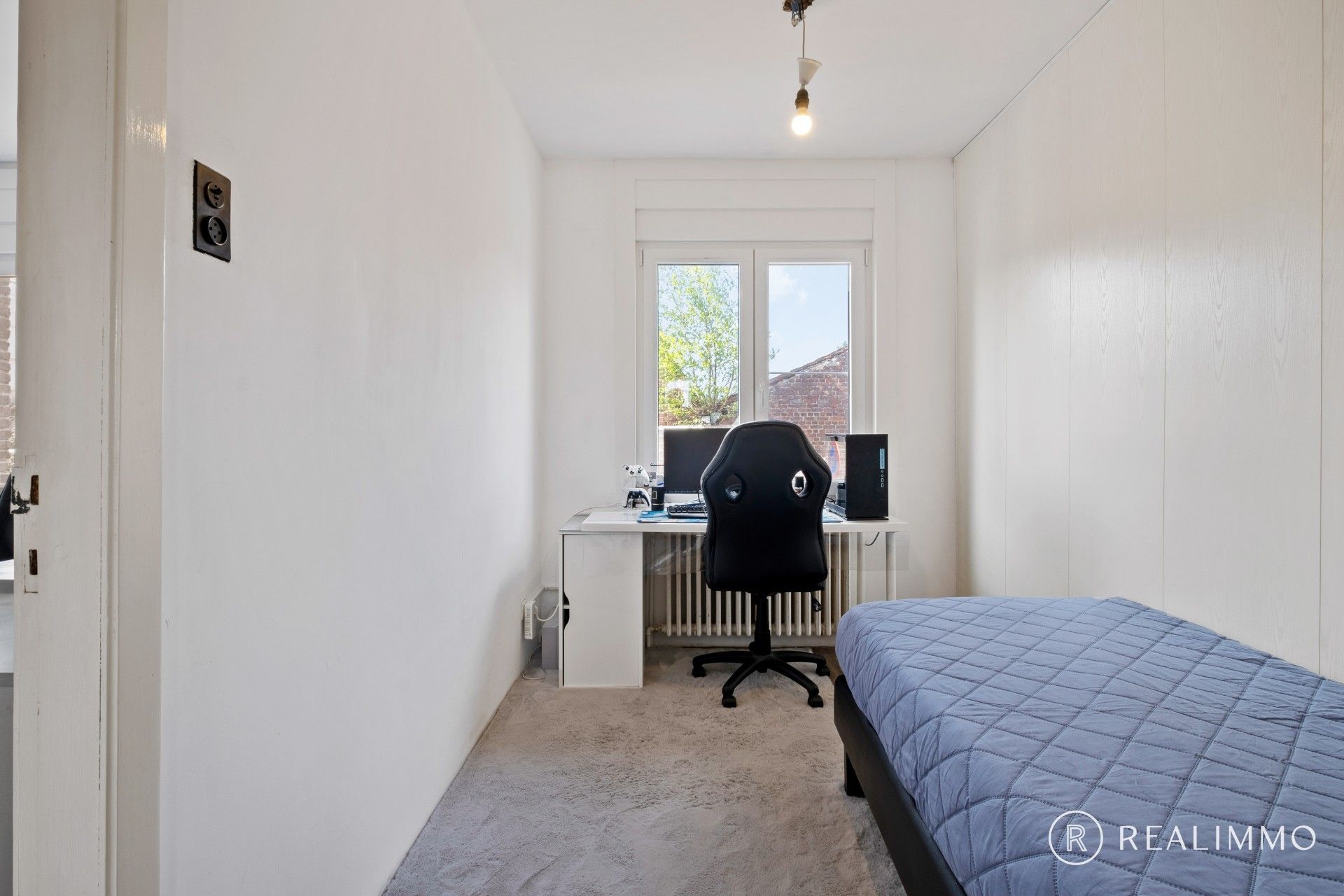 Gerenoveerde woning in het centrum van Waregem foto 10