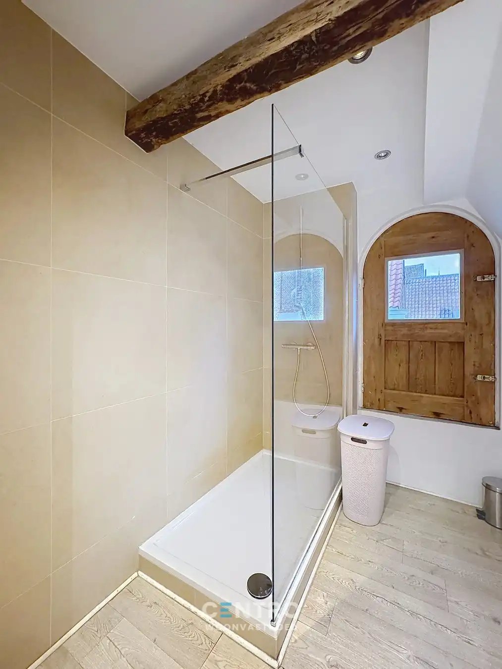 Instapklaar gemeubeld appartement op één van de mooiste locaties van Brugge! foto 8