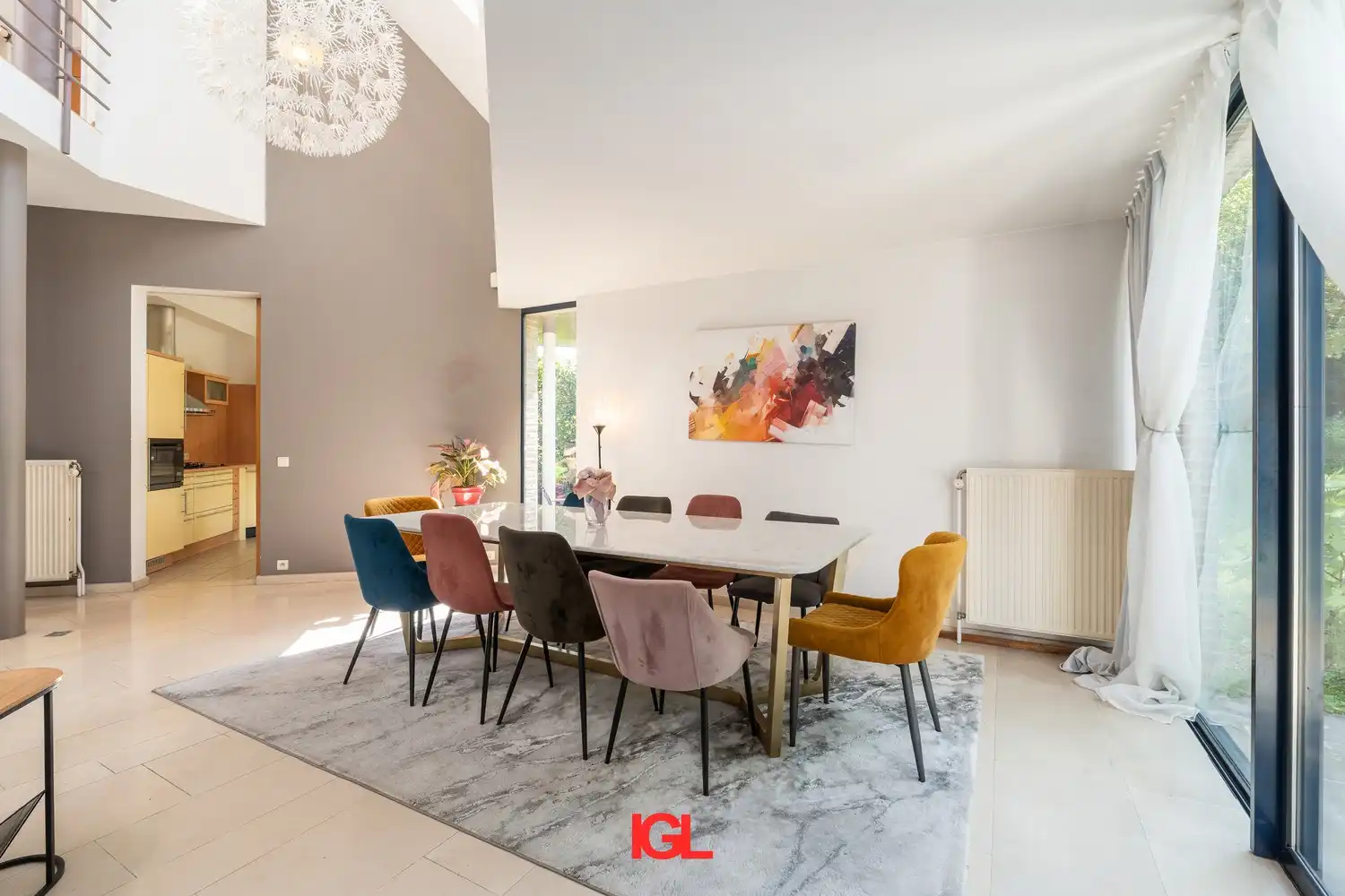 Luxueuze villa in residentiële wijk te huur foto 4