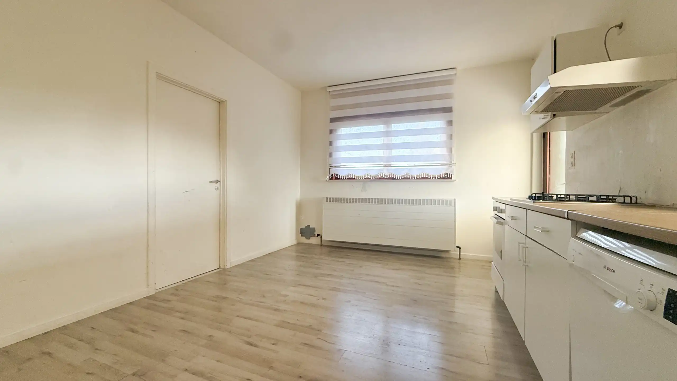 Ruime vrijstaande woning op 709 m² met veel potentieel! foto 12