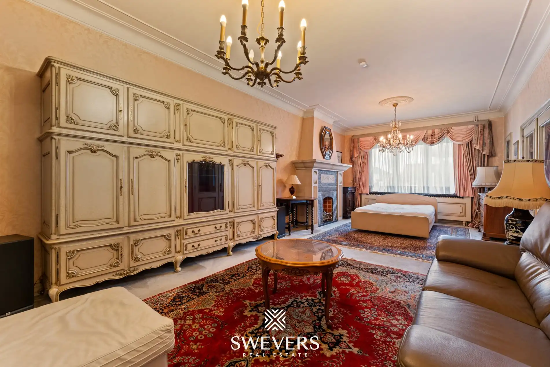 Karaktervolle halfopen bebouwing met uitzonderlijk potentieel en zonnige tuin nabij Hasselt centrum foto 3