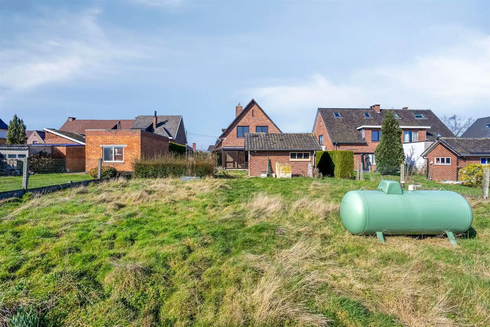 Alleenstaande woning met omringde tuin foto 26