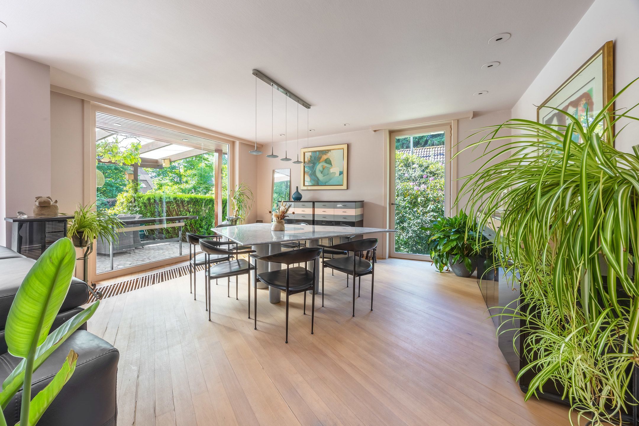 Laagbouwwoning op 2848 m² met Zwemvijver en Prachtige Tuin foto 10