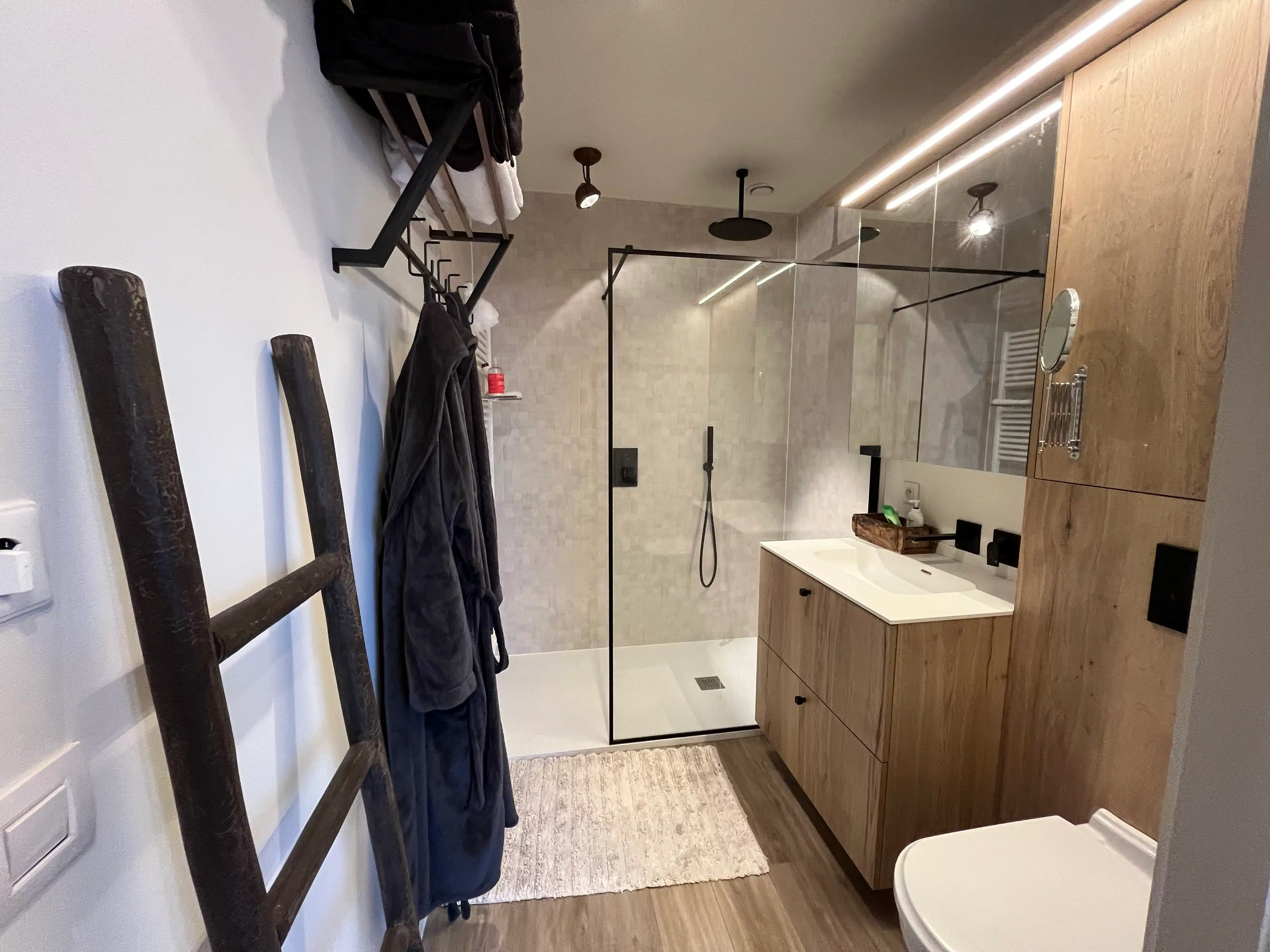 Instapklaar, lichtrijk appartement met zonneterrassen foto 20