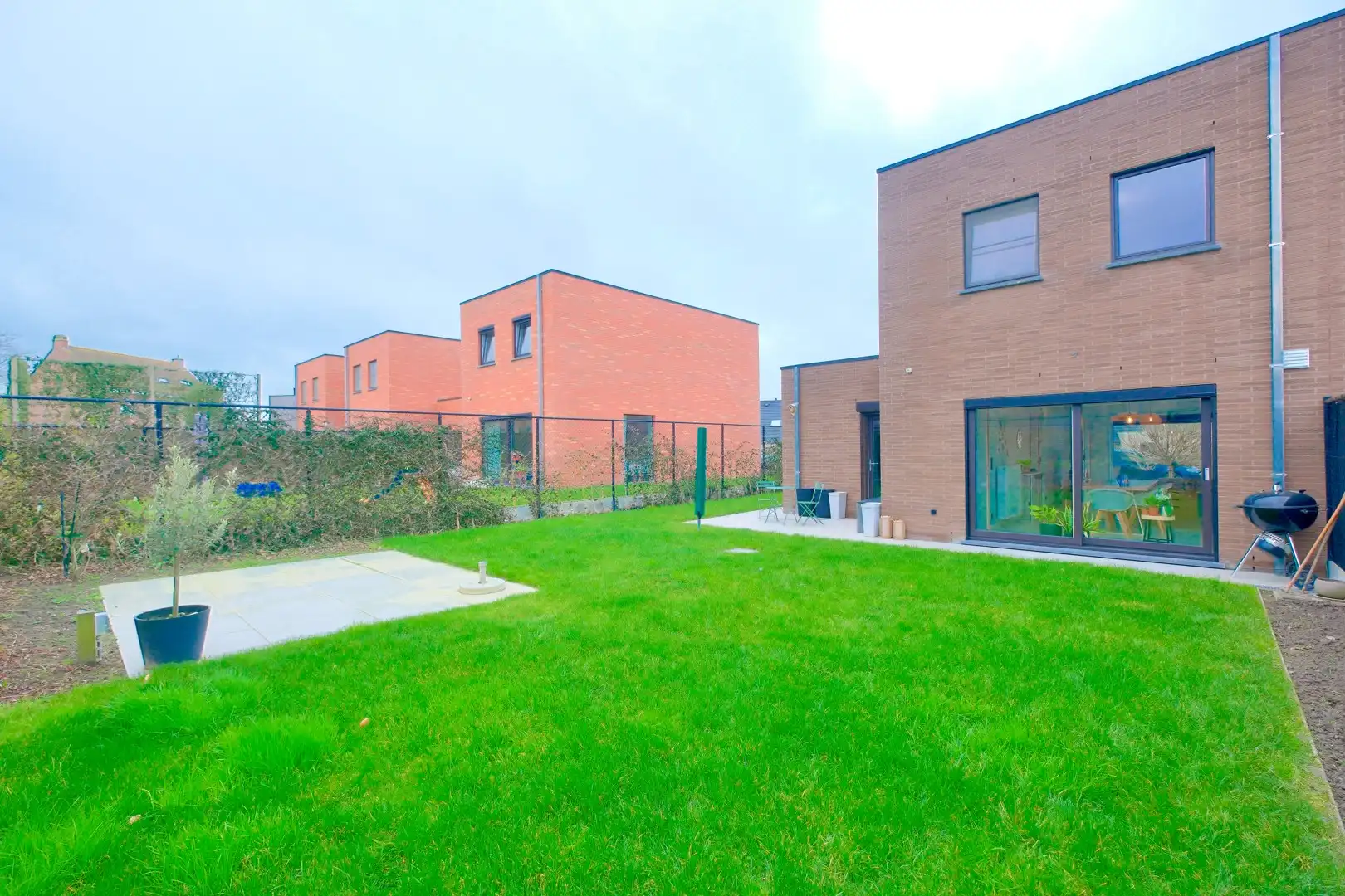 Kortemark – Recente HOB met 2 slpks en garage op perceel van 265 m² foto 11