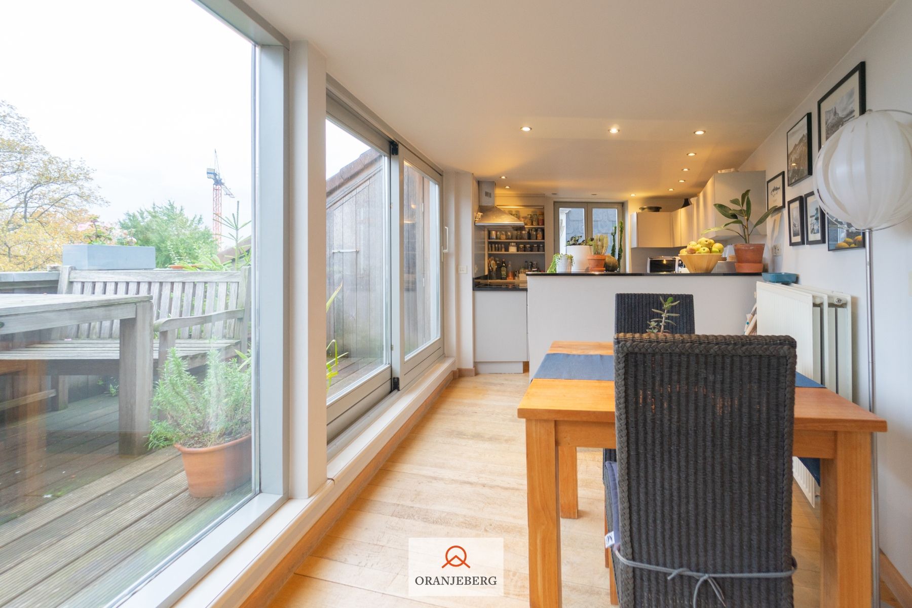 Prachtig BEMEUBELD dakappartement met terras vlakbij Zuid foto 9