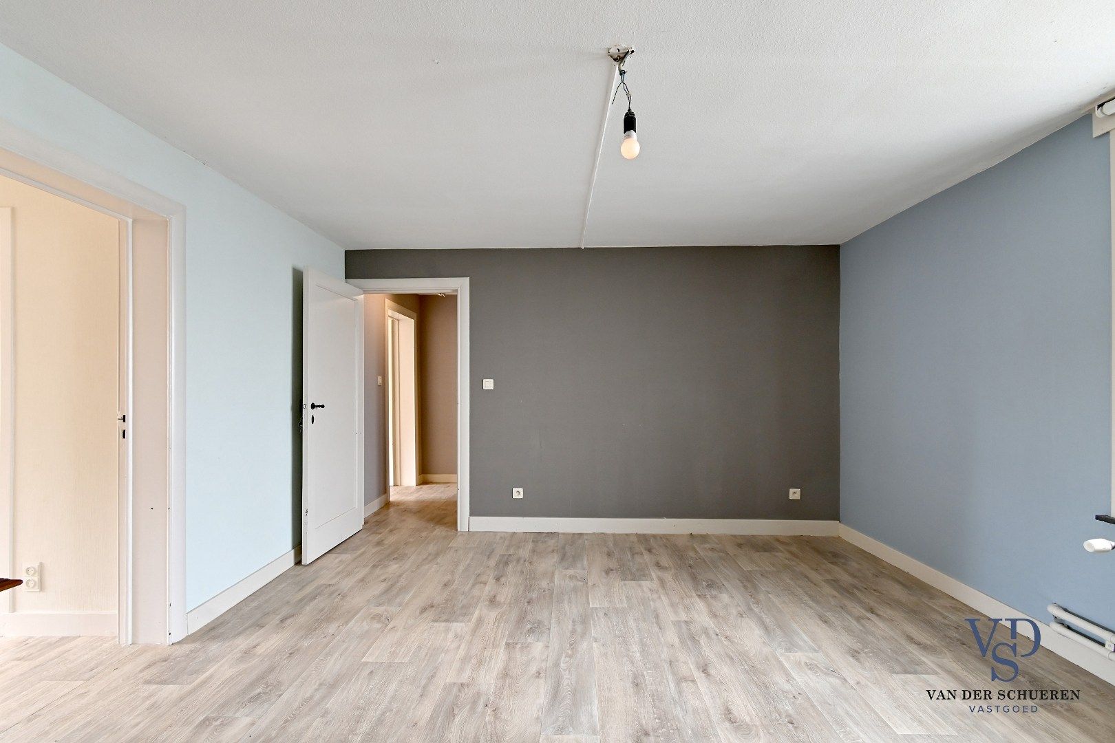 Te renoveren woning in centrum Balegem. foto 31