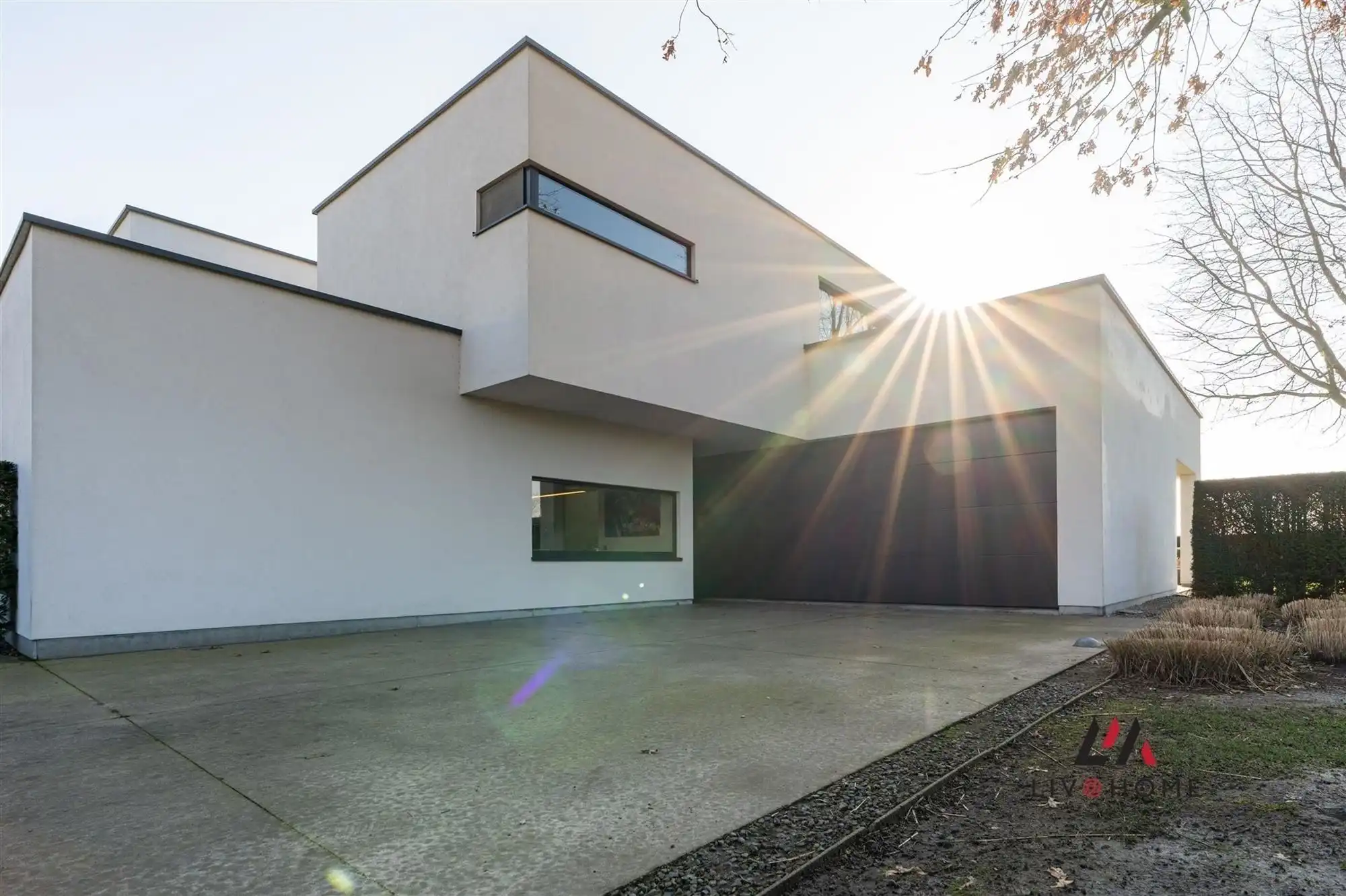 Moderne landbouwwoning met serre en loods op 10 ha foto 8