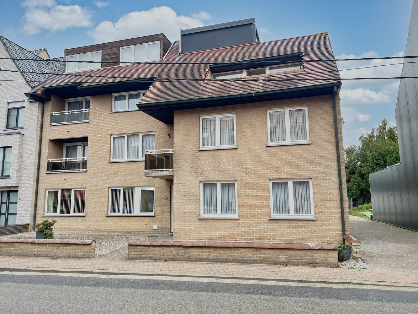 Instapklaar appartement (2 slpks) + apart bijgebouw! foto 10