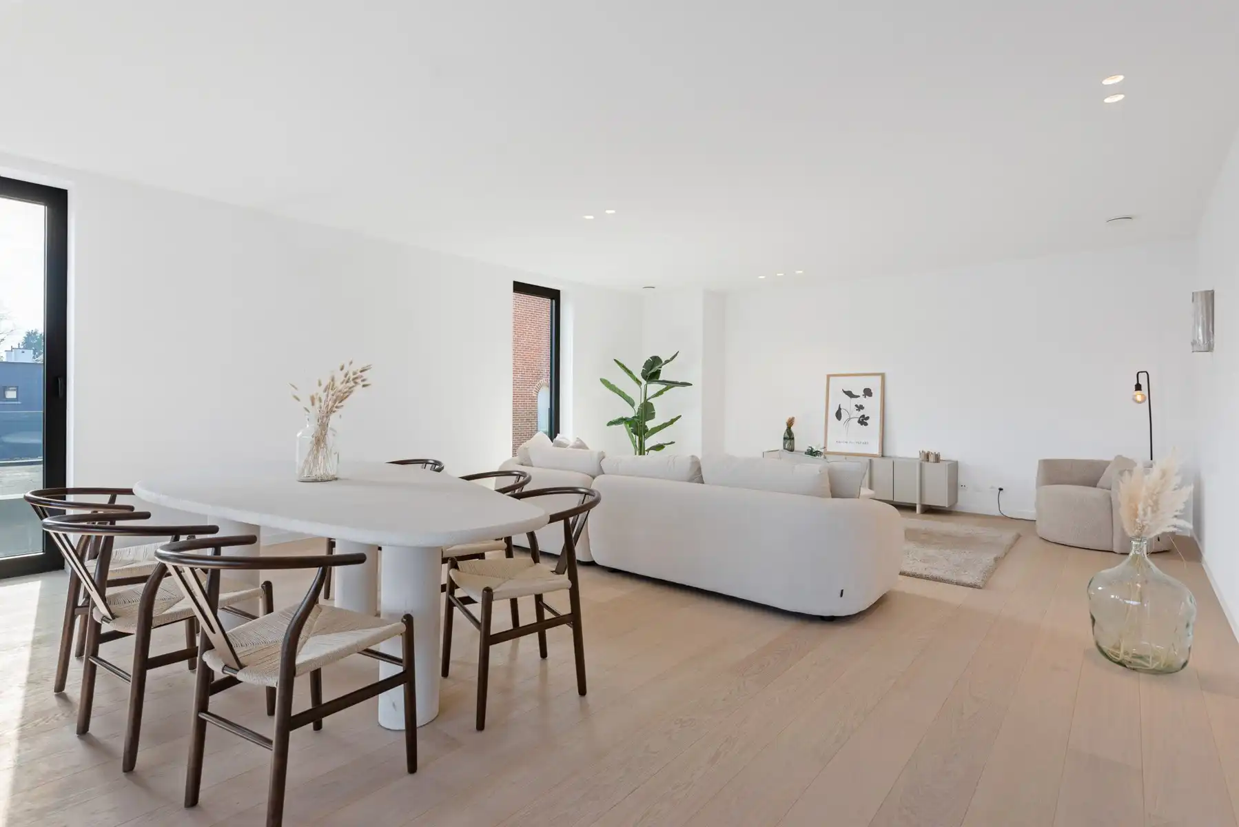 Prachtig afgewerkt nieuwbouwappartement inclusief 2 carports en 2 ruime bergingen. foto 5