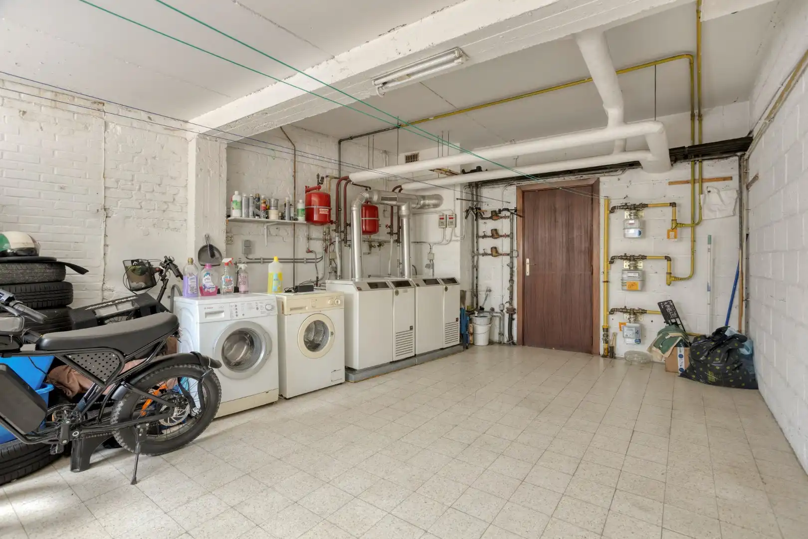 Gebouw met 2 appartementen, grote garage en gezellig terras - centrum Tongeren foto 24