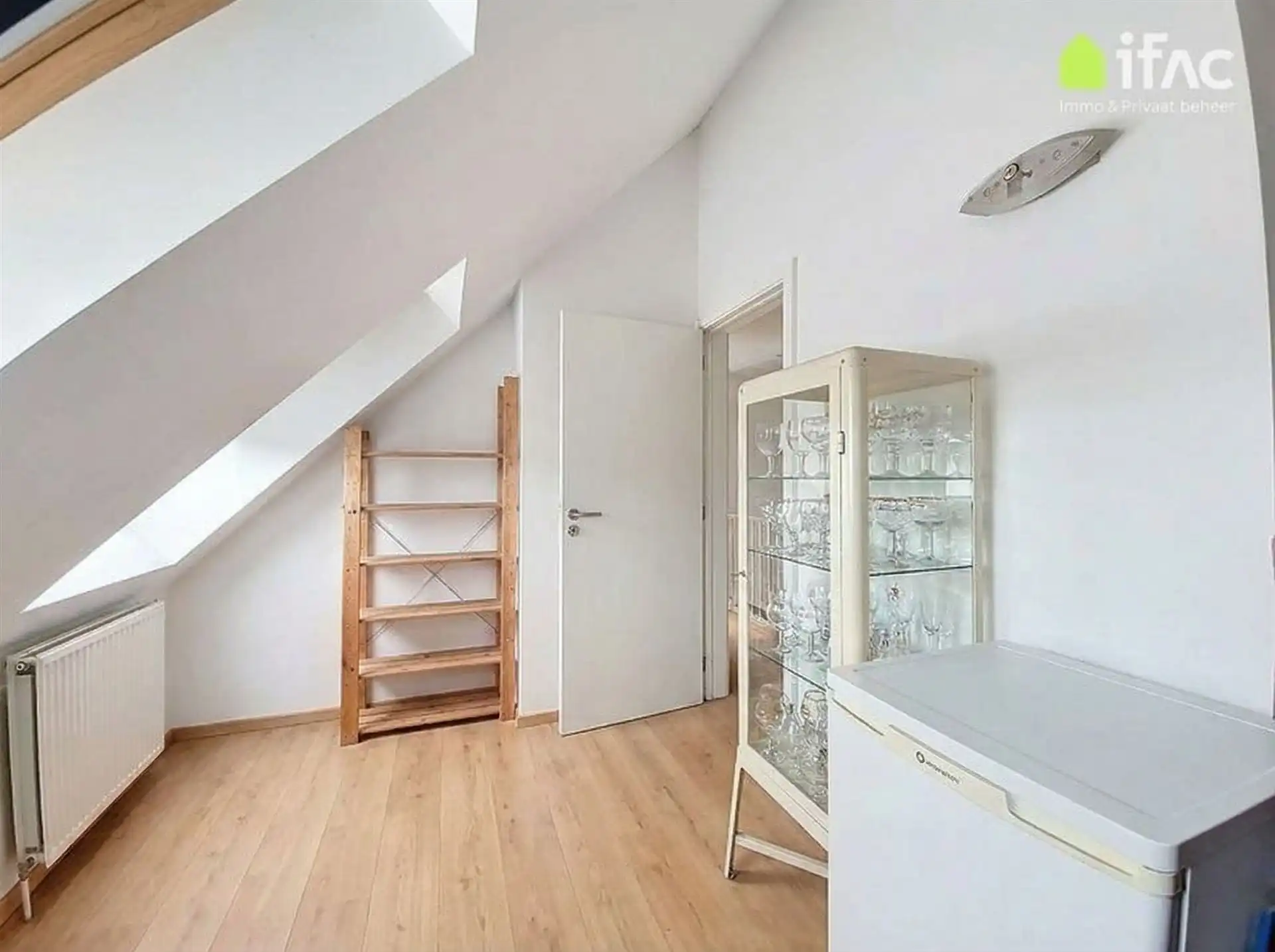 Ruime villa 6 slpks, 2 bureaus, 5 badkamers op +/-17are foto 28