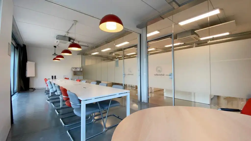 Kantoor met opslagruimte te huur in Burcht foto 6