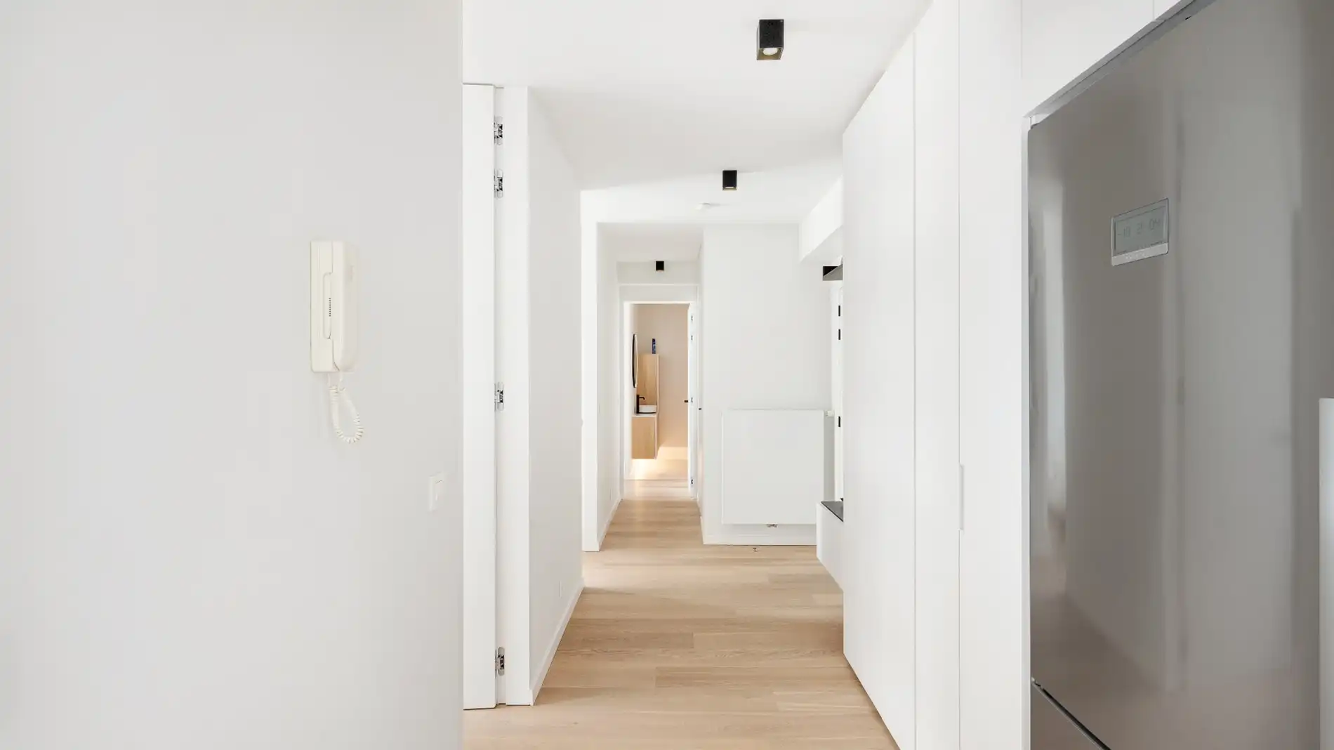 Mooi gerenoveerd, zuidwest georiënteerd HOEKappartement centraal gelegen op de Lippenslaan te Knokke. foto 12