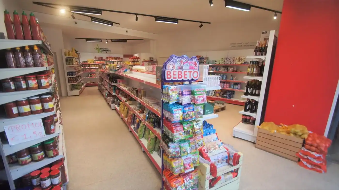 Instapklare winkel/kantoorruimte in winkelcentrum Tienen foto 4